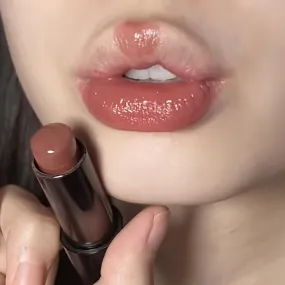 Kissable Luxe: Long-lasting Brown Lipstick
